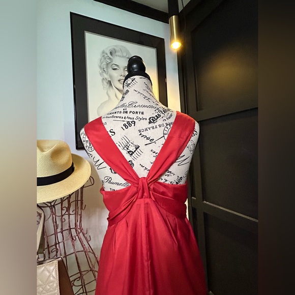 Banana Republic red silk dress - Picture 6 of 7